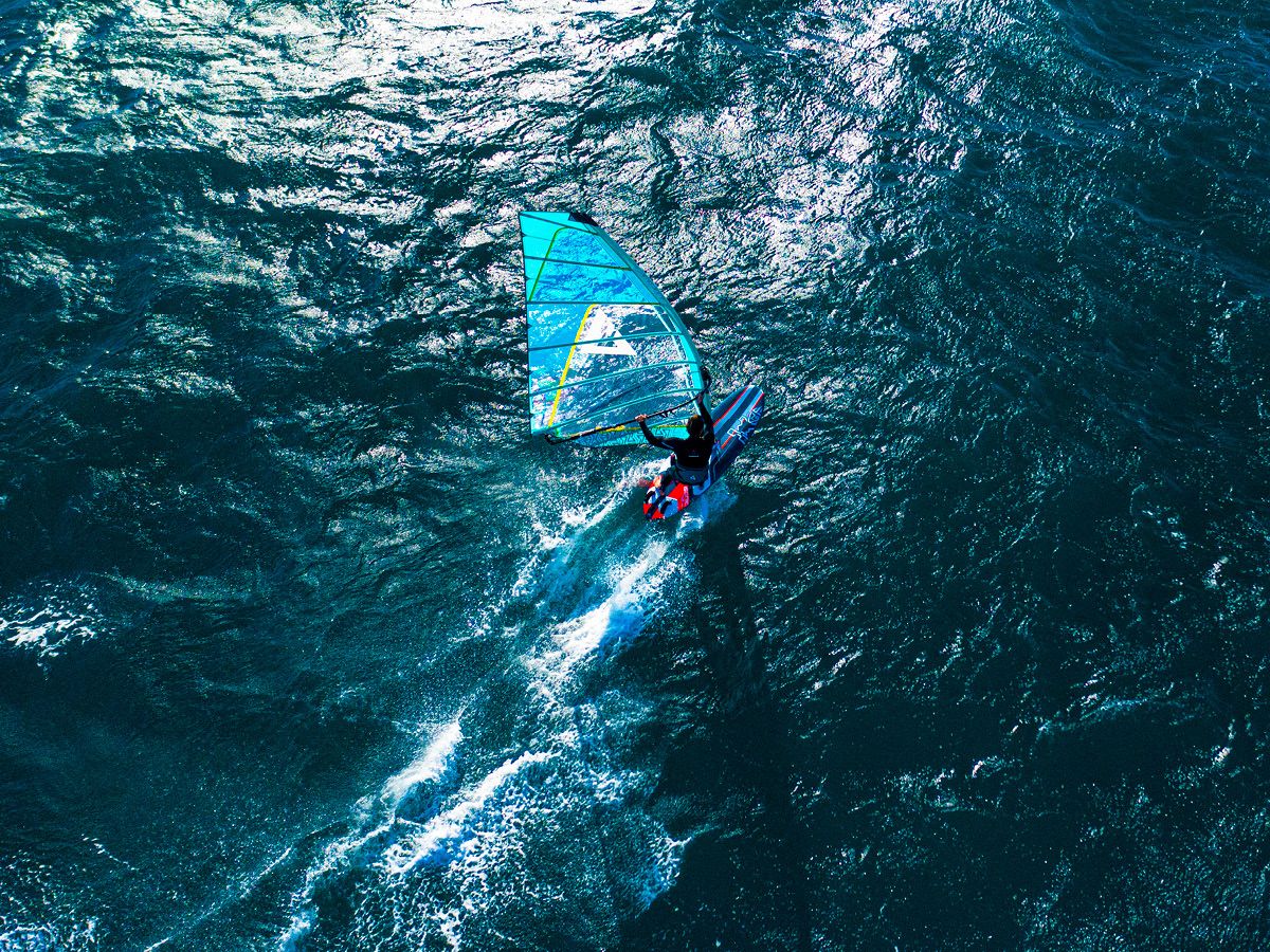 obrazek krasna plachta rapid gun sails 2021 windsurfing karlin